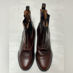 NWOT: Ariat Brown Leather Boots front Zip (Size: 10)